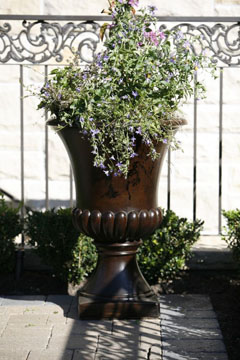 Classic Urn Bronze