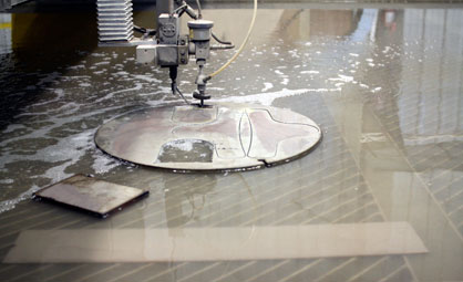 Cutting various metals with plasma Cutting various metals with plasma