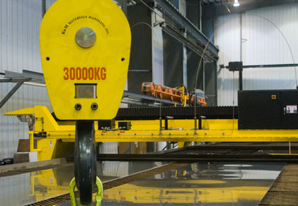 Profile cutting crane facility